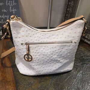 Giani Bernini • Cream/Tan Hobo Style Shoulder Bag.